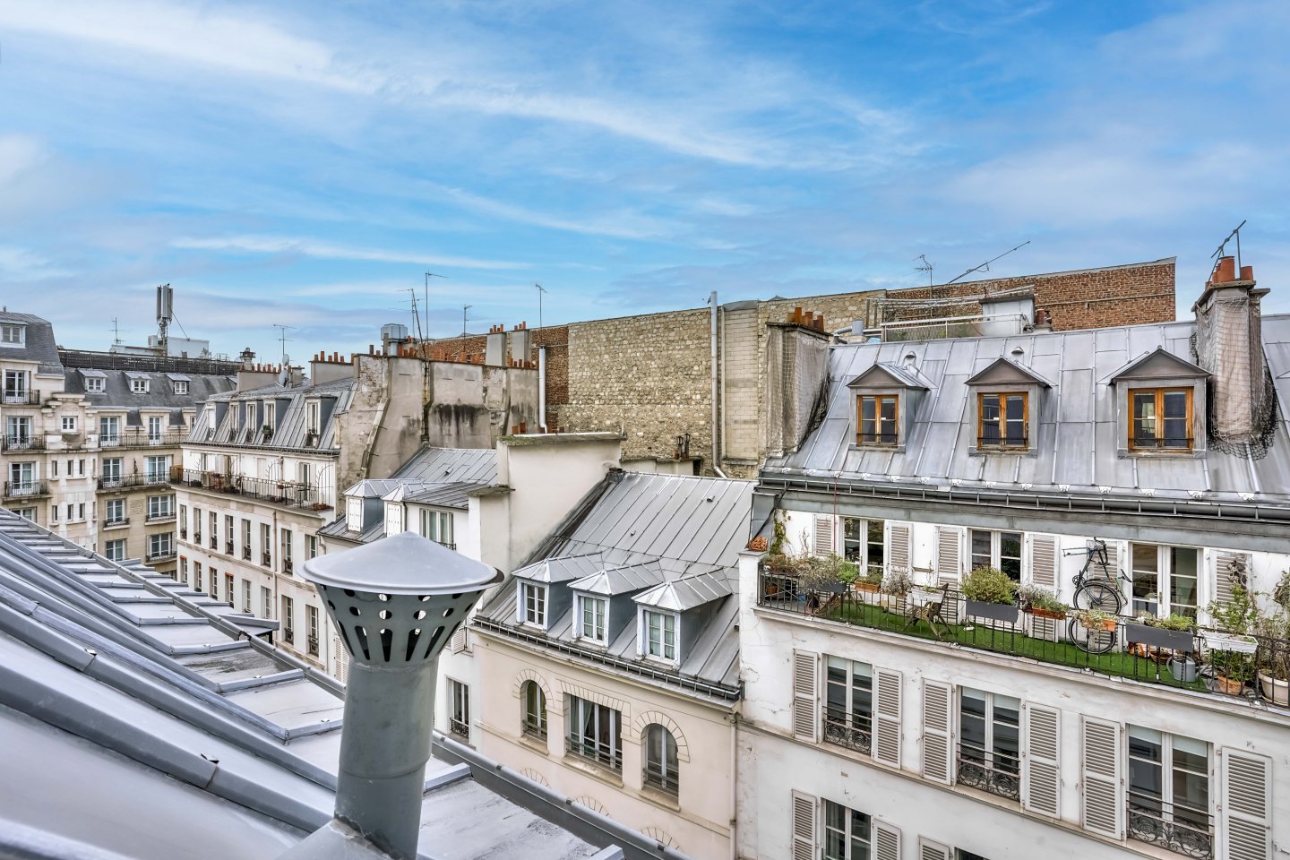 TRÉVISE 75009 – VENDU