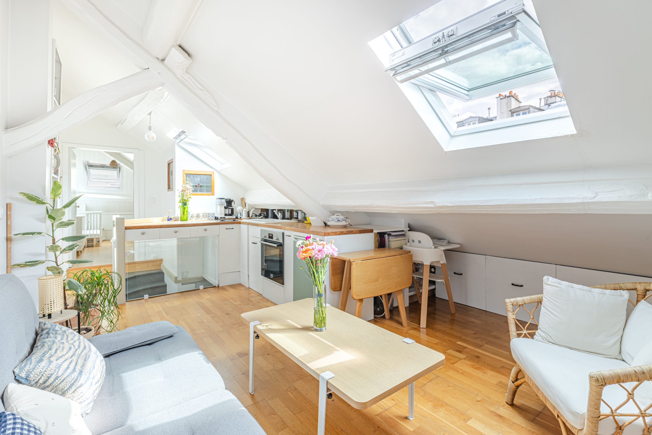 ATYPIQUE 2 PIÈCES – JEAN-PIERRE TIMBAUD 11E – 38M2 PONDÉRÉS  – 340 000€